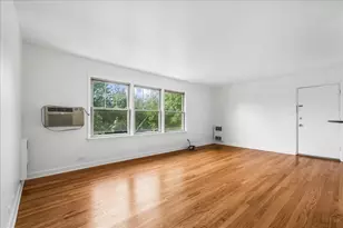 7536 N Ridge Blvd, Chicago, IL 60645 - Photo 3