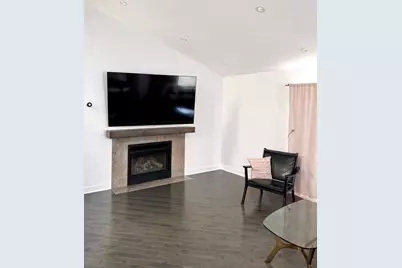 600 Le Parc Circle #0, Buffalo Grove, IL 60089 - Photo 3
