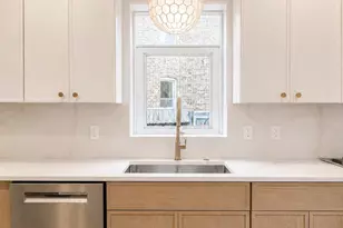 3914 N Mozart St, Chicago, IL 60618 - Photo 9