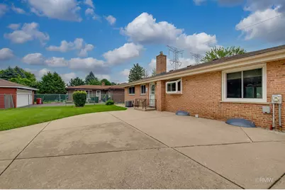 607 W Montrose Avenue, Wood Dale, IL 60191 - Photo 39