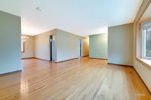 607 W Montrose Ave, Wood Dale, IL 60191 - Photo 7