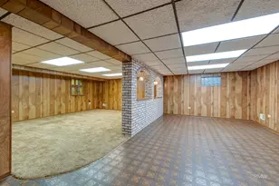607 W Montrose Ave, Wood Dale, IL 60191 - Photo 25