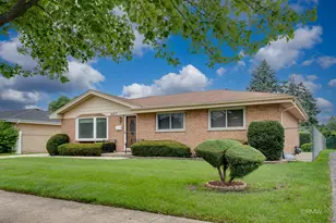 607 W Montrose Ave, Wood Dale, IL 60191 - Photo 3