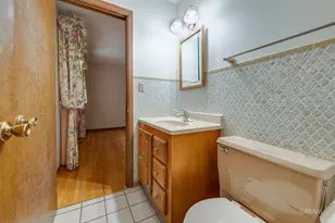607 W Montrose Ave, Wood Dale, IL 60191 - Photo 15