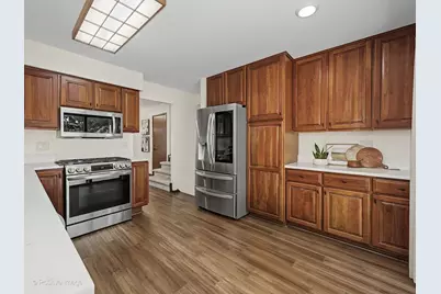 800 Marston Avenue NE, Glen Ellyn, IL 60137 - Photo 11