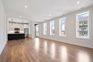 1839 W Irving Park Rd, Chicago, IL 60613 - Photo 7