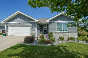 554 Raven Dr, Manteno, IL 60950 - Photo 1