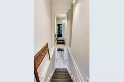 2857 W Fletcher Street, Chicago, IL 60618 - Photo 27