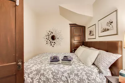 2857 W Fletcher Street, Chicago, IL 60618 - Photo 11