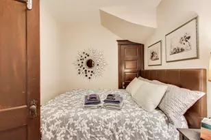2857 W Fletcher St, Chicago, IL 60618 - Photo 11