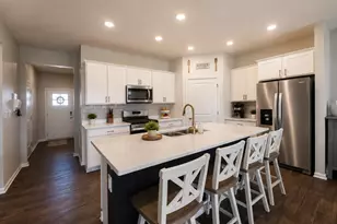 1200 Redtail Cir, Woodstock, IL 60098 - Photo 5