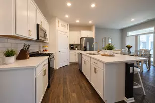 1200 Redtail Cir, Woodstock, IL 60098 - Photo 3