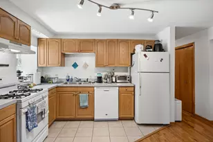 1236 N Marion Ct, Chicago, IL 60622 - Photo 5