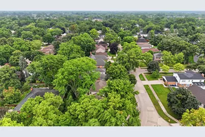 325 Versailles Drive, Northbrook, IL 60062 - Photo 29