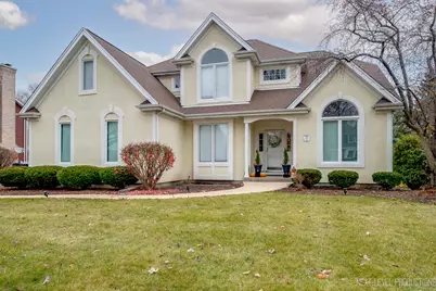 142 N Dixon Drive, Batavia, IL 60510 - Photo 1