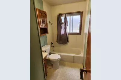 1702 19th Avenue, Sterling, IL 61081 - Photo 9