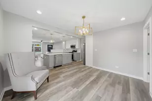 21727 Clyde Ave, Sauk Village, IL 60411 - Photo 9