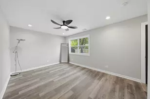21727 Clyde Ave, Sauk Village, IL 60411 - Photo 23