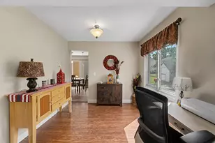 520 Dover Dr, Roselle, IL 60172 - Photo 7
