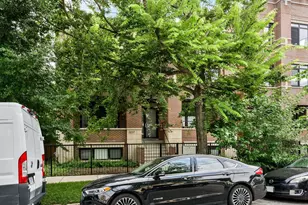 3217 N Troy St, Chicago, IL 60618 - Photo 1