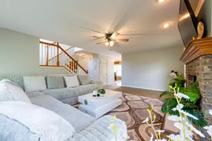 302 Goldenrod Dr, Savoy, IL 61874 - Photo 11