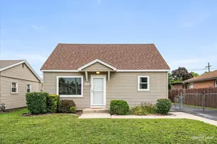 6122 W 83rd St, Burbank, IL 60459 - Photo 1