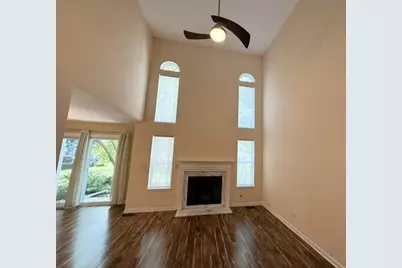 707 Kingsbridge Drive, Carol Stream, IL 60188 - Photo 3