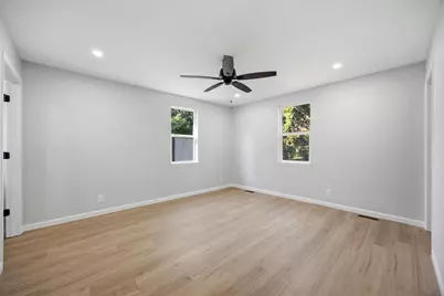 12466 W Blanchard Road, Beach Park, IL 60087 - Photo 9