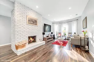 3462 N Sheffield Ave, Chicago, IL 60657 - Photo 3