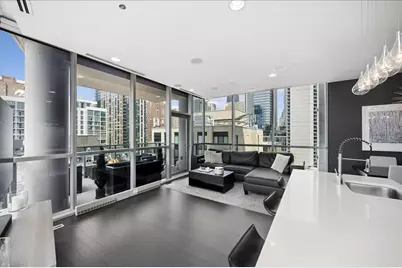 110 W Superior Street #1003, Chicago, IL 60654 - Photo 5