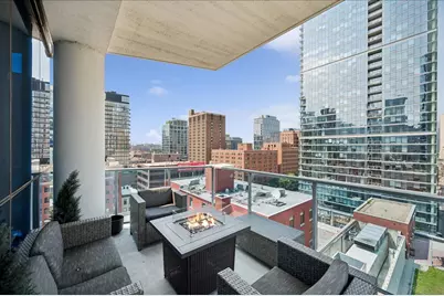 110 W Superior Street #1003, Chicago, IL 60654 - Photo 19