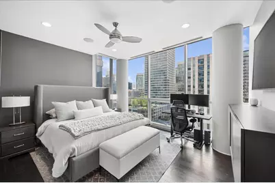 110 W Superior Street #1003, Chicago, IL 60654 - Photo 13