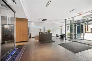 110 W Superior St, Chicago, IL 60654 - Photo 25