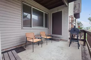 904 Kara Dr, Champaign, IL 61822 - Photo 17