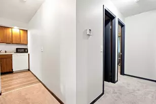 904 Kara Dr, Champaign, IL 61822 - Photo 13