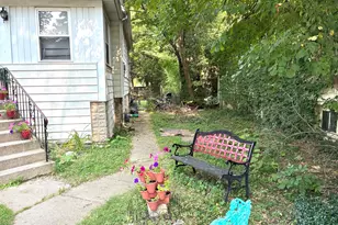 8063 N Elmwood St, Skokie, IL 60077 - Photo 19