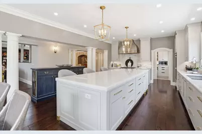 1877 Banbury Road, Inverness, IL 60067 - Photo 5
