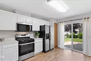 2469 Hillsboro Ln, Montgomery, IL 60538 - Photo 9