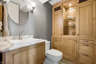 2020 N Lincoln Park W, Chicago, IL 60614 - Photo 21