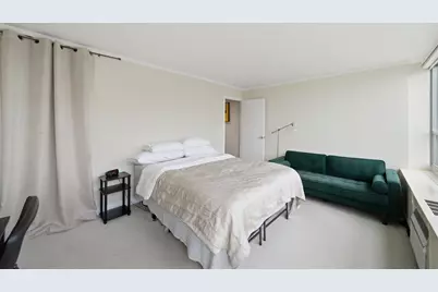 3550 N Lake Shore Drive #2707, Chicago, IL 60657 - Photo 15