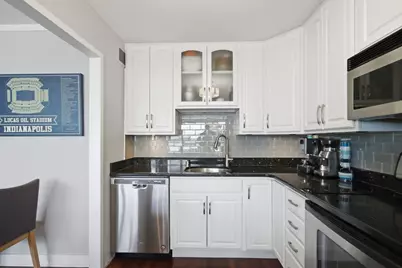 3550 N Lake Shore Drive #2707, Chicago, IL 60657 - Photo 11