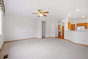 623 Saugatuk Cir, Romeoville, IL 60446 - Photo 11