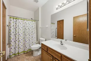 623 Saugatuk Cir, Romeoville, IL 60446 - Photo 23