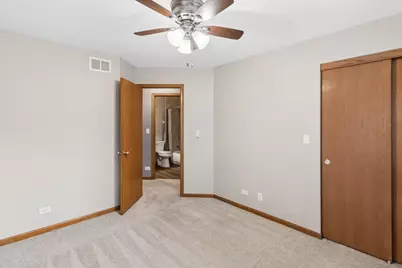 1404 E Baronet Lane, Palatine, IL 60074 - Photo 17