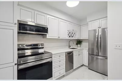 1301 N Western Avenue #231, Lake Forest, IL 60045 - Photo 3
