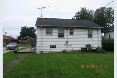 1704 Cora Street, Crest Hill, IL 60403 - Photo 5