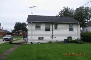 1704 Cora St, Crest Hill, IL 60403 - Photo 5