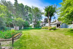 2047 Chestnut St, Waukegan, IL 60087 - Photo 47