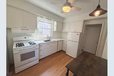 111 Pleasant Avenue, Highwood, IL 60040 - Photo 9