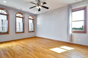 641 E Pershing Ave, Chicago, IL 60653 - Photo 11